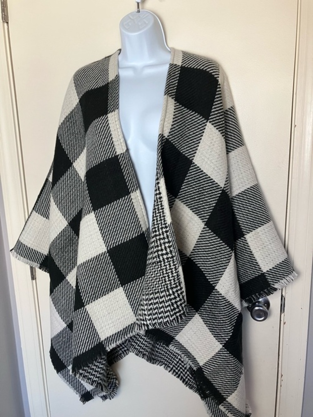 Land's End Reversible Black and White‎ Wool Blend Cape Poncho One Size Layer